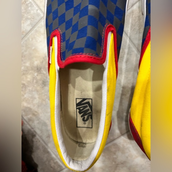 Men’s checkered Vans shoes 11.5 red blue grey yellow - Picture 4 of 8